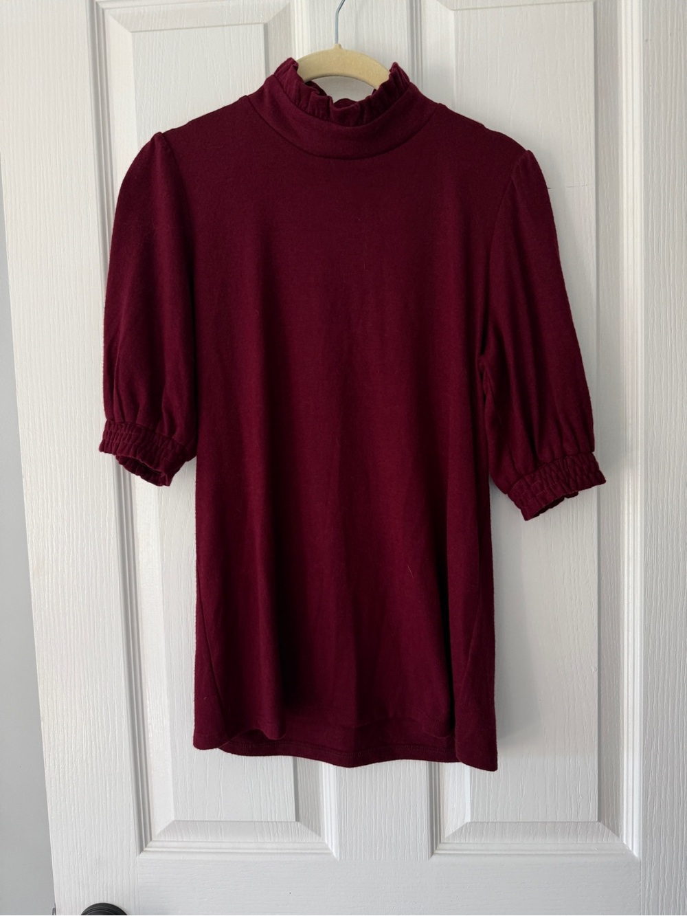 Gibsonlook Women’s Mock Neck Keyhole Sweater Tunic in Burgundy EUC
